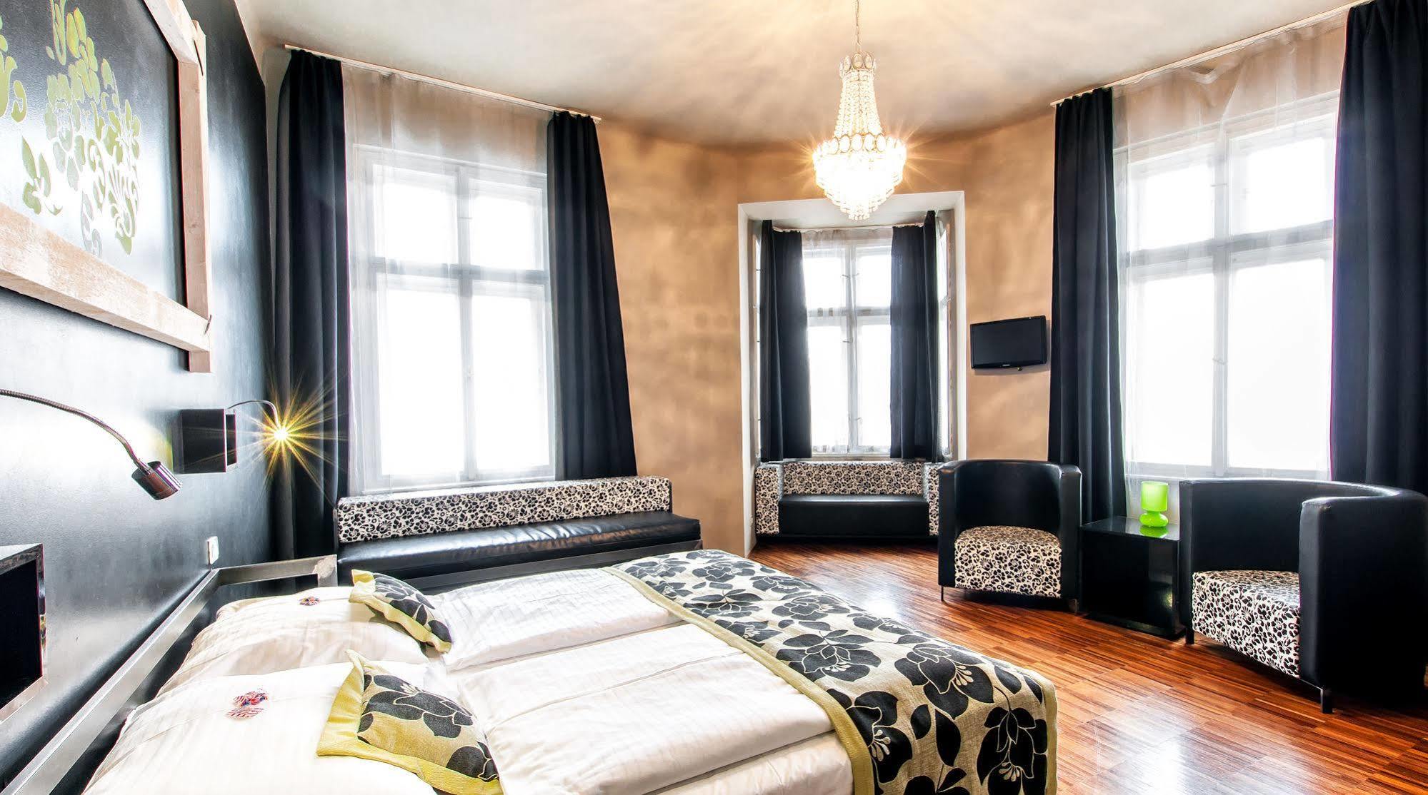 Czech Inn Praha Bagian luar foto